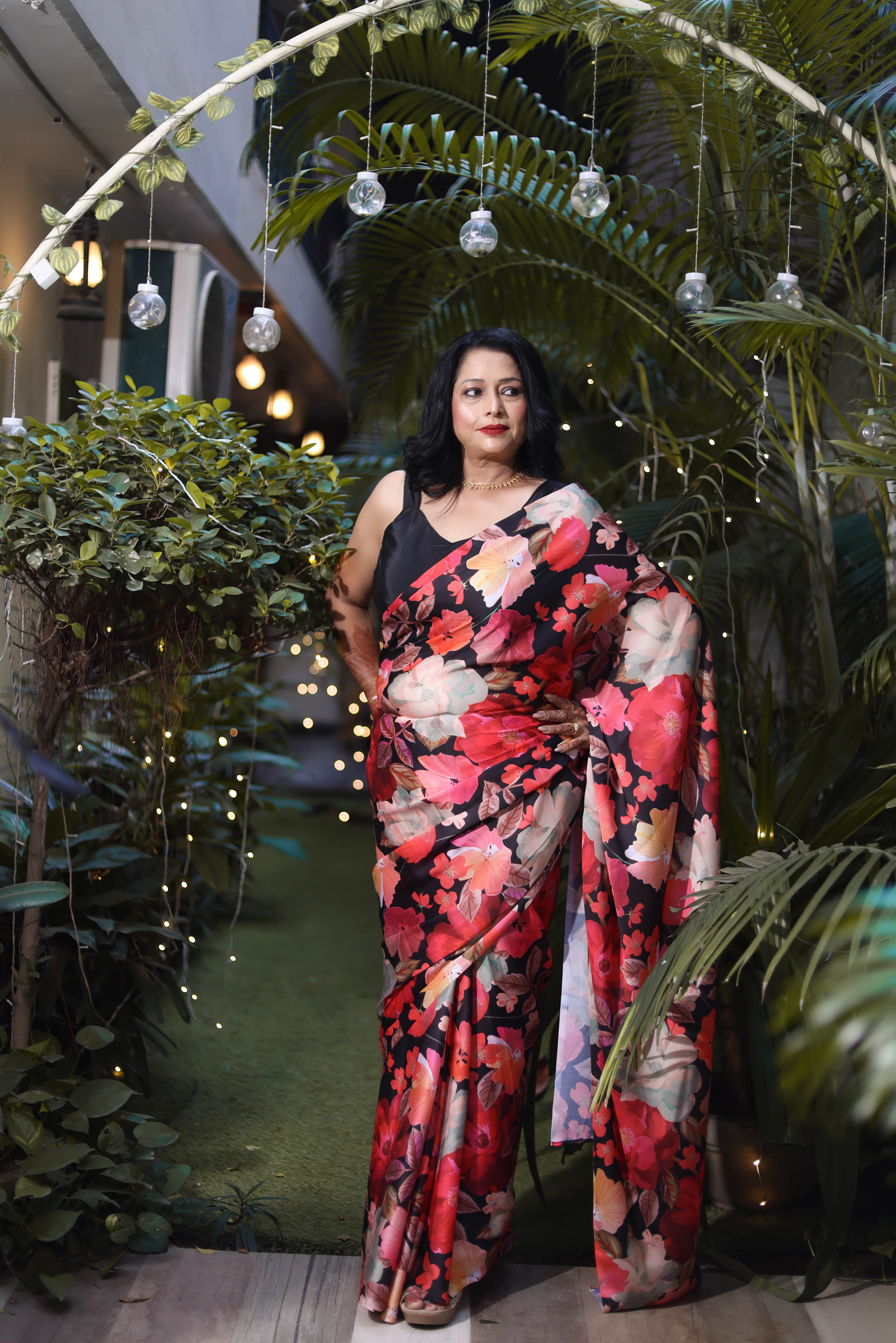 Elegant Black Floral Print Satin Saree with Multicolor Bloom Motifs and Matching Blouse - Image 7